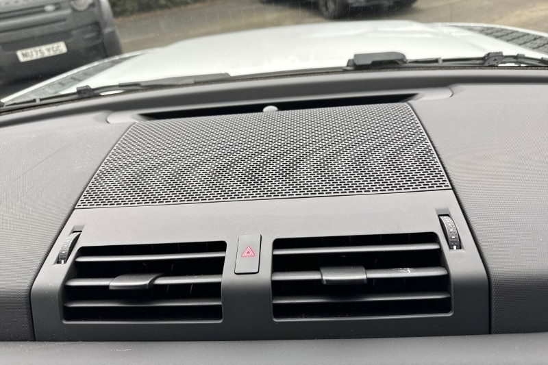 2024 (74) LAND ROVER DEFENDER 3.0 D250 X-Dynamic SE 90 3dr Auto 5002885