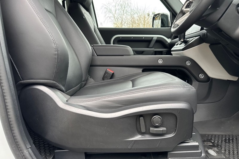 2024 (74) LAND ROVER DEFENDER 3.0 D250 X-Dynamic SE 90 3dr Auto 5002872