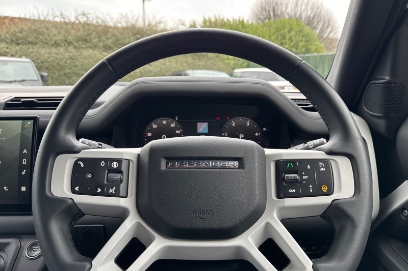 2024 (74) LAND ROVER DEFENDER 3.0 D250 X-Dynamic SE 90 3dr Auto 5002875