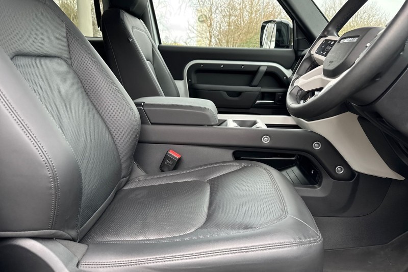 2024 (74) LAND ROVER DEFENDER 3.0 D250 X-Dynamic SE 90 3dr Auto 5002873