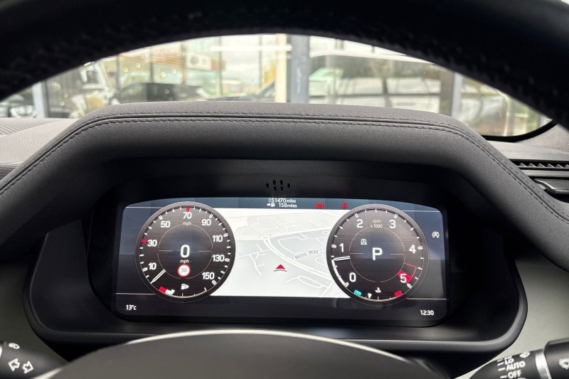 2021 (21) LAND ROVER DEFENDER 3.0 D300 X-Dynamic SE 110 5dr Auto 4956433