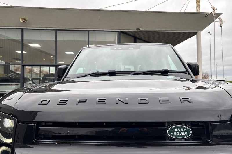 2021 (21) LAND ROVER DEFENDER 3.0 D300 X-Dynamic SE 110 5dr Auto 4956464