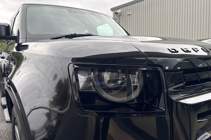 2021 (21) LAND ROVER DEFENDER 3.0 D300 X-Dynamic SE 110 5dr Auto 4956434