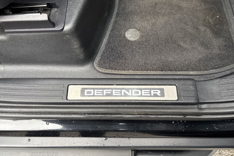 2021 (21) LAND ROVER DEFENDER 3.0 D300 X-Dynamic SE 110 5dr Auto 4956459