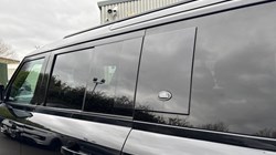 2021 (21) LAND ROVER DEFENDER 3.0 D300 X-Dynamic SE 110 5dr Auto 4956466