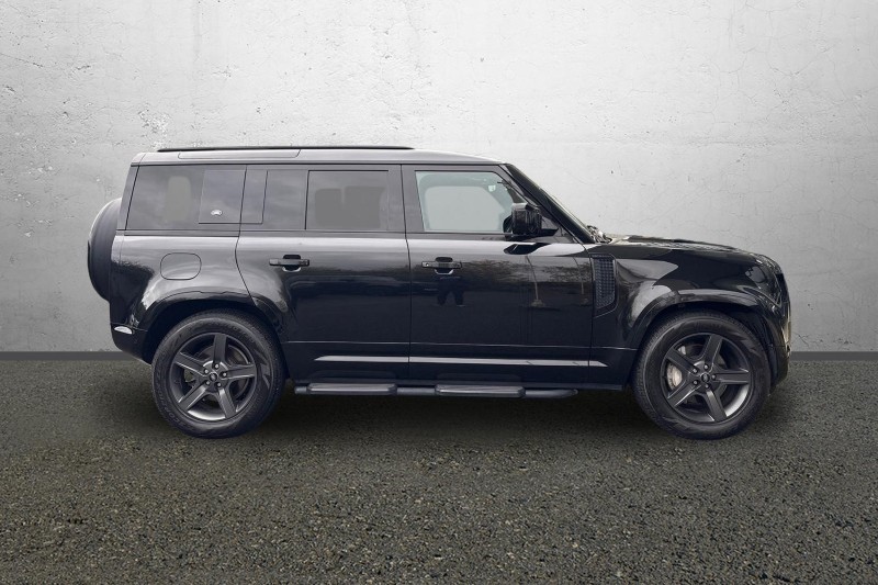2021 (21) LAND ROVER DEFENDER 3.0 D300 X-Dynamic SE 110 5dr Auto 4956422