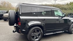 2021 (21) LAND ROVER DEFENDER 3.0 D300 X-Dynamic SE 110 5dr Auto 4956472