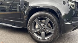 2021 (21) LAND ROVER DEFENDER 3.0 D300 X-Dynamic SE 110 5dr Auto 4956465