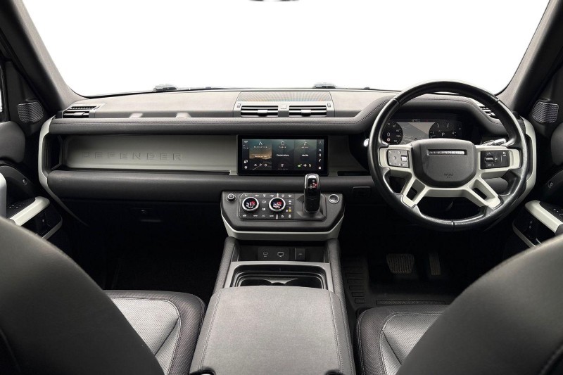 2021 (21) LAND ROVER DEFENDER 3.0 D300 X-Dynamic SE 110 5dr Auto 4956426