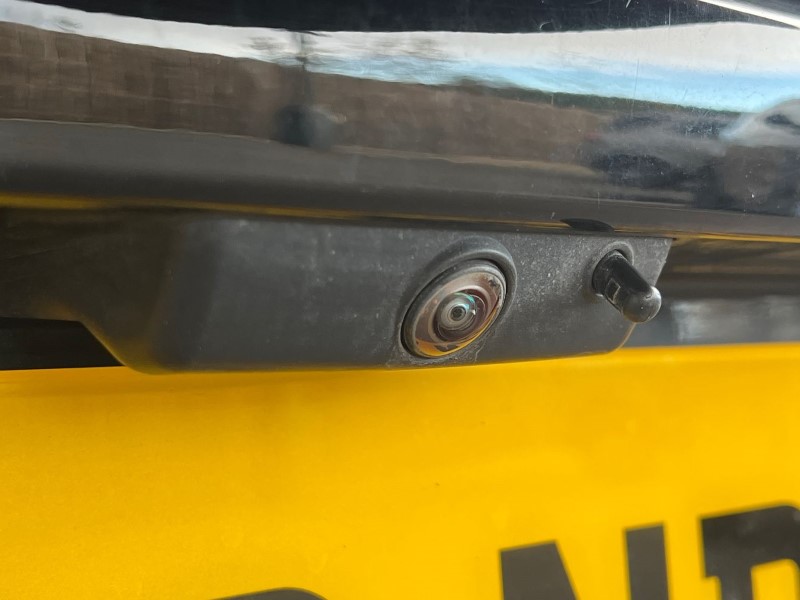 2023 (73) LAND ROVER DEFENDER 3.0 D250 X-Dynamic HSE 90 3dr Auto 3692824