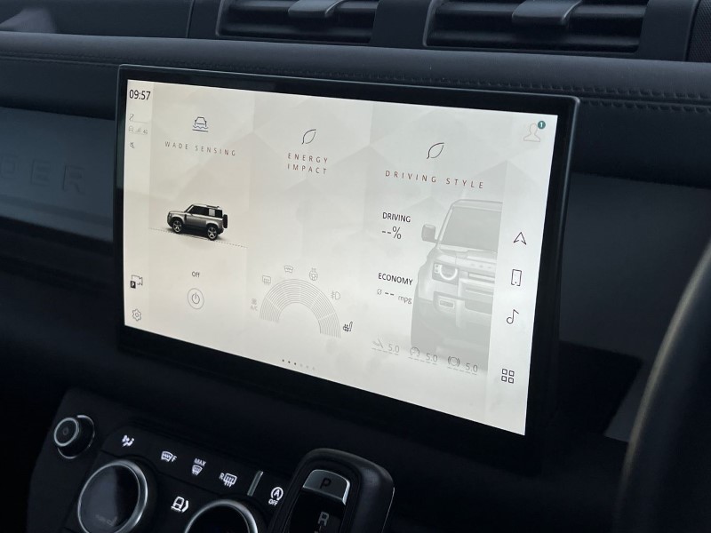 2023 (73) LAND ROVER DEFENDER 3.0 D250 X-Dynamic HSE 90 3dr Auto 3692804