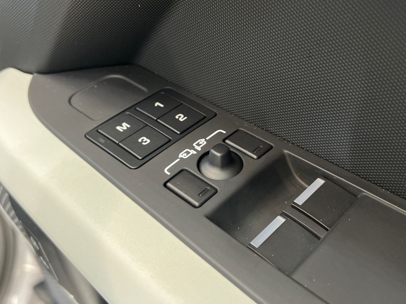 2023 (73) LAND ROVER DEFENDER 3.0 D250 X-Dynamic HSE 90 3dr Auto 3692795