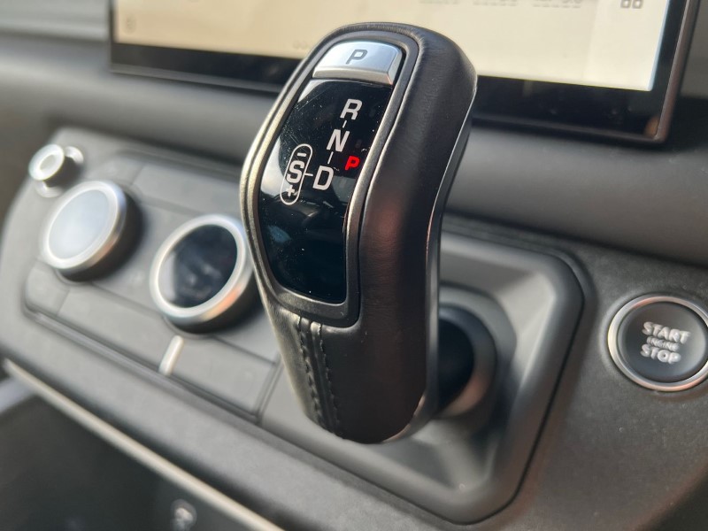 2023 (73) LAND ROVER DEFENDER 3.0 D250 X-Dynamic HSE 90 3dr Auto 3692811