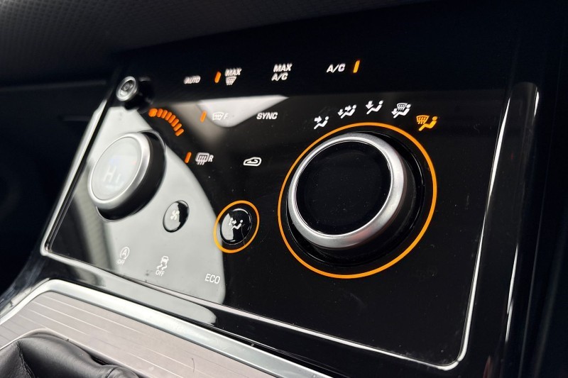 2020 (70) LAND ROVER RANGE ROVER EVOQUE 2.0 D150 S 5dr 2WD 4975582