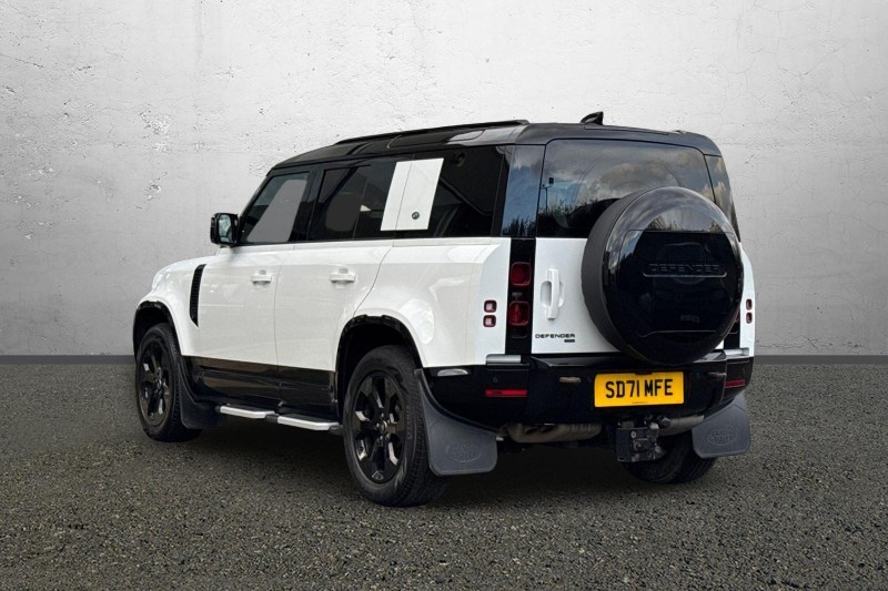 2022 (71) LAND ROVER DEFENDER 3.0 D300 X-Dynamic HSE 110 5dr Auto [6 Seat]
