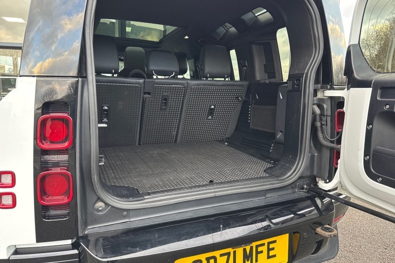 2022 (71) LAND ROVER DEFENDER 3.0 D300 X-Dynamic HSE 110 5dr Auto [6 Seat] 4969950