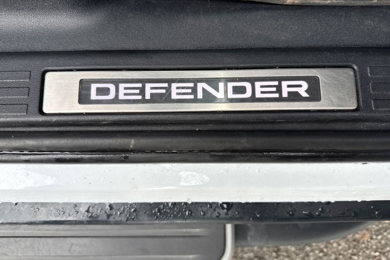 2022 (71) LAND ROVER DEFENDER 3.0 D300 X-Dynamic HSE 110 5dr Auto [6 Seat] 4969949