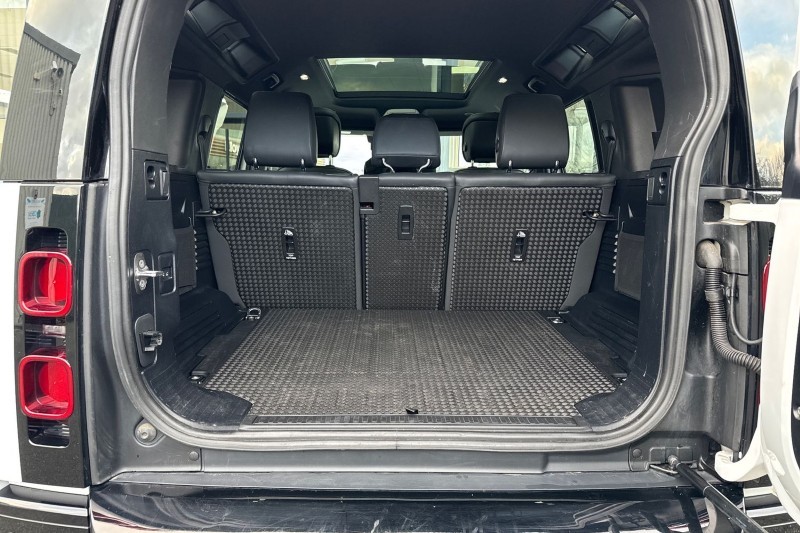 2022 (71) LAND ROVER DEFENDER 3.0 D300 X-Dynamic HSE 110 5dr Auto [6 Seat] 4969918