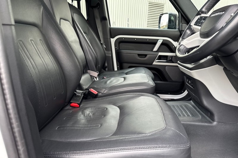 2022 (71) LAND ROVER DEFENDER 3.0 D300 X-Dynamic HSE 110 5dr Auto [6 Seat] 4969933