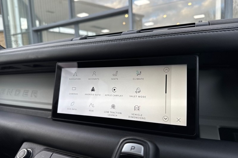 2022 (71) LAND ROVER DEFENDER 3.0 D300 X-Dynamic HSE 110 5dr Auto [6 Seat] 4969941