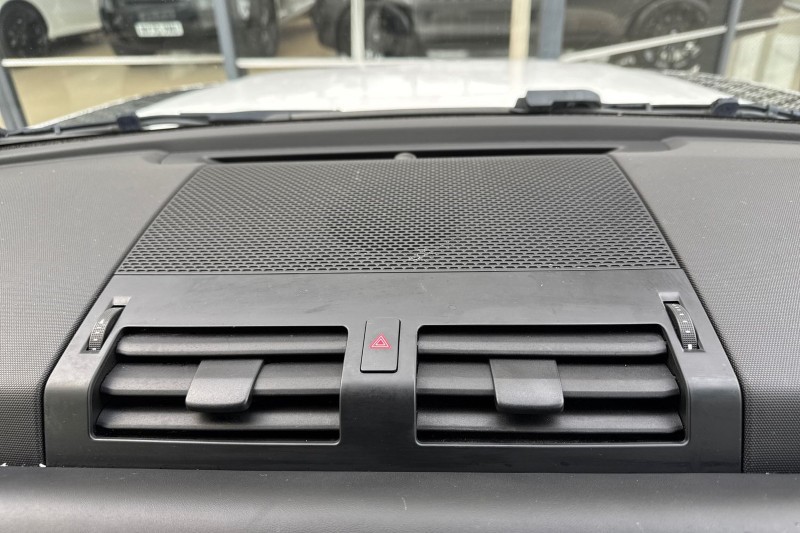 2022 (71) LAND ROVER DEFENDER 3.0 D300 X-Dynamic HSE 110 5dr Auto [6 Seat] 4969945