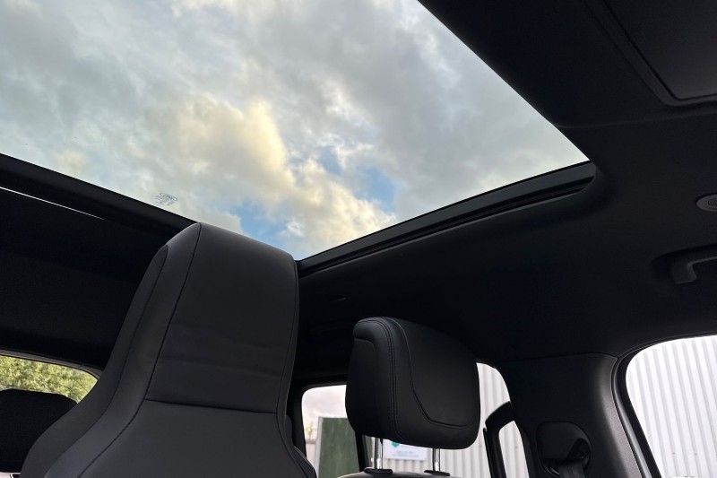 2022 (71) LAND ROVER DEFENDER 3.0 D300 X-Dynamic HSE 110 5dr Auto [6 Seat] 4969929