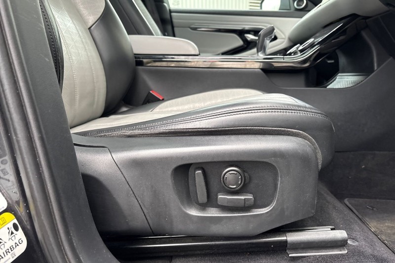 2019 (69) LAND ROVER RANGE ROVER EVOQUE 2.0 D180 R-Dynamic HSE 5dr Auto 4974372