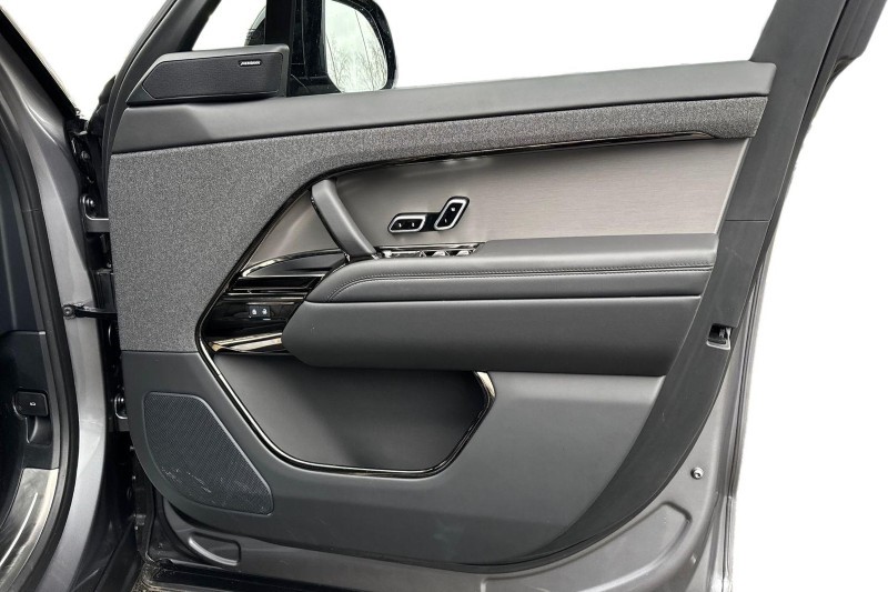 2025 (25) LAND ROVER RANGE ROVER SPORT 3.0 P460e Dynamic SE 5dr Auto 4985064