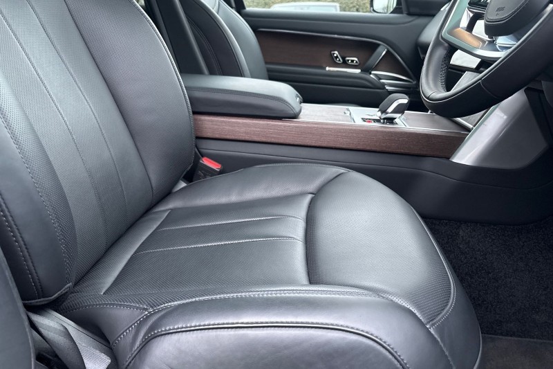 2025 (25) LAND ROVER RANGE ROVER 3.0 P460e HSE 4dr Auto 4980215