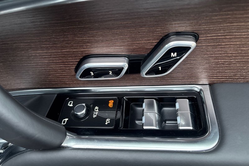 2025 (25) LAND ROVER RANGE ROVER 3.0 P460e HSE 4dr Auto 4980213