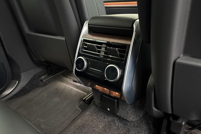 2025 (25) LAND ROVER RANGE ROVER 3.0 P460e HSE 4dr Auto 4980207