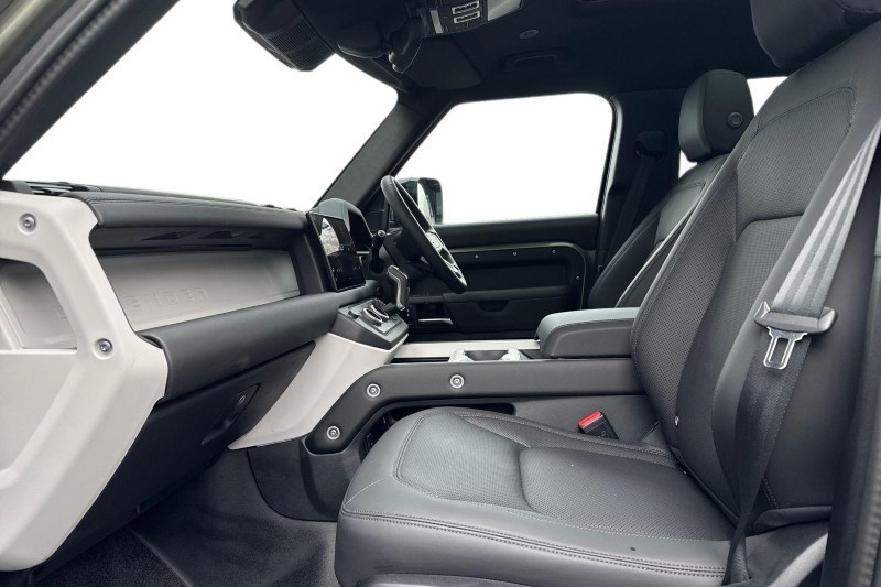 2025 (25) LAND ROVER DEFENDER 2.0 P300e X-Dynamic SE 110 5dr Auto 4984987