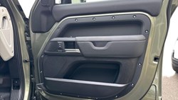 2025 (25) LAND ROVER DEFENDER 2.0 P300e X-Dynamic SE 110 5dr Auto 4985007
