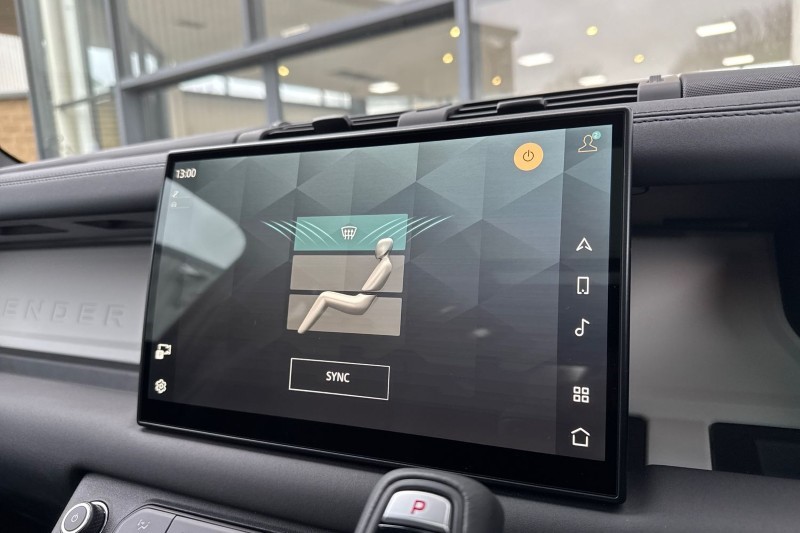 2025 (25) LAND ROVER DEFENDER 2.0 P300e X-Dynamic SE 110 5dr Auto 4985019