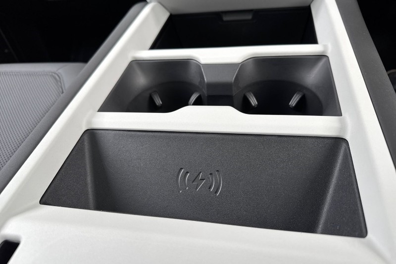 2025 (25) LAND ROVER DEFENDER 2.0 P300e X-Dynamic SE 110 5dr Auto 4985023