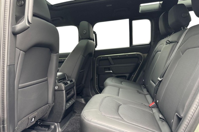 2025 (25) LAND ROVER DEFENDER 2.0 P300e X-Dynamic SE 110 5dr Auto 4984988