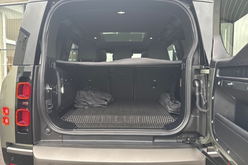 2025 (25) LAND ROVER DEFENDER 2.0 P300e X-Dynamic SE 110 5dr Auto 4984994