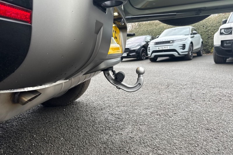 2025 (25) LAND ROVER DEFENDER 2.0 P300e X-Dynamic SE 110 5dr Auto 4985006