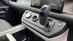 2025 (25) LAND ROVER DEFENDER 2.0 P300e X-Dynamic SE 110 5dr Auto 4984997
