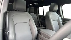 2025 (25) LAND ROVER DEFENDER 2.0 P300e X-Dynamic SE 110 5dr Auto 4985011