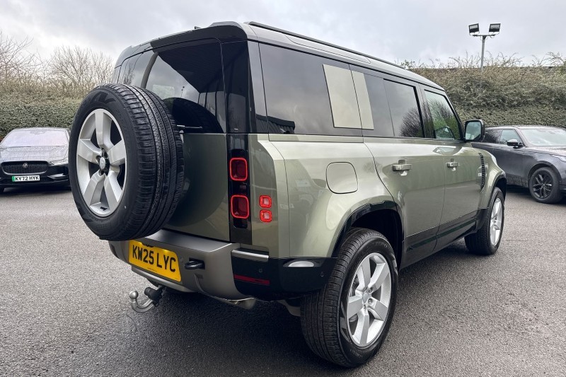 2025 (25) LAND ROVER DEFENDER 2.0 P300e X-Dynamic SE 110 5dr Auto 4985036