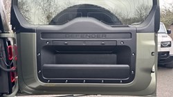 2025 (25) LAND ROVER DEFENDER 2.0 P300e X-Dynamic SE 110 5dr Auto 4985028