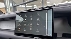 2025 (25) LAND ROVER DEFENDER 2.0 P300e X-Dynamic SE 110 5dr Auto 4985018