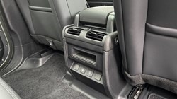 2025 (25) LAND ROVER DEFENDER 2.0 P300e X-Dynamic SE 110 5dr Auto 4985002