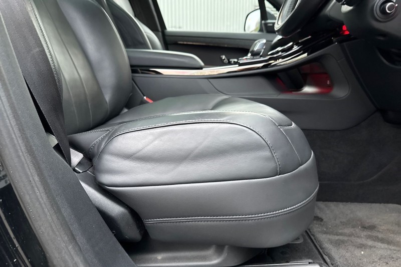 2022 (72) LAND ROVER RANGE ROVER SPORT 3.0 D300 Autobiography 5dr Auto 5002545