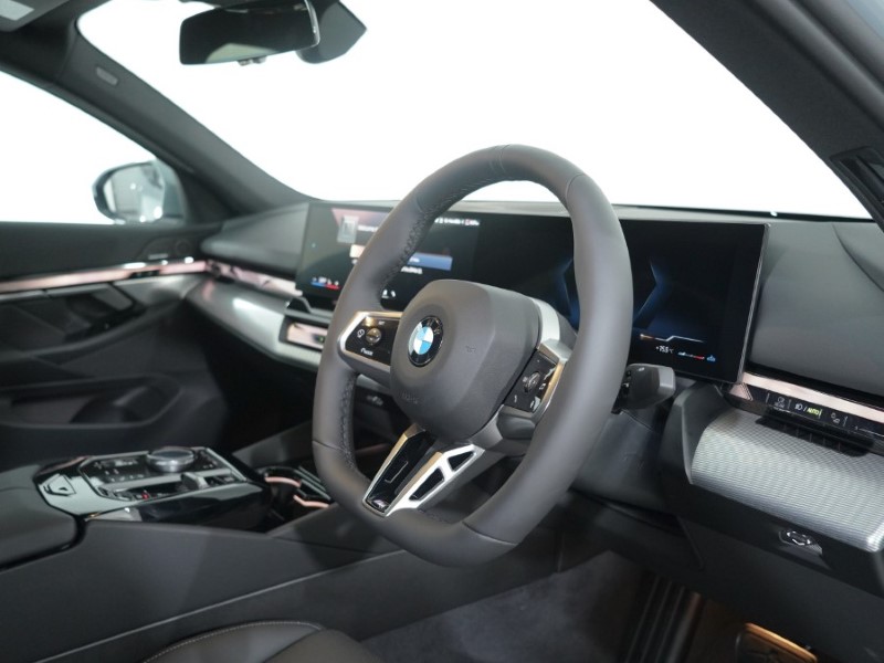  BMW 5 SERIES 530e M Sport 4dr Auto 4446384