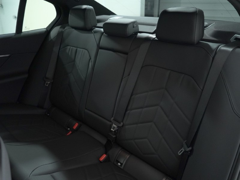  BMW 5 SERIES 530e M Sport 4dr Auto 4446377