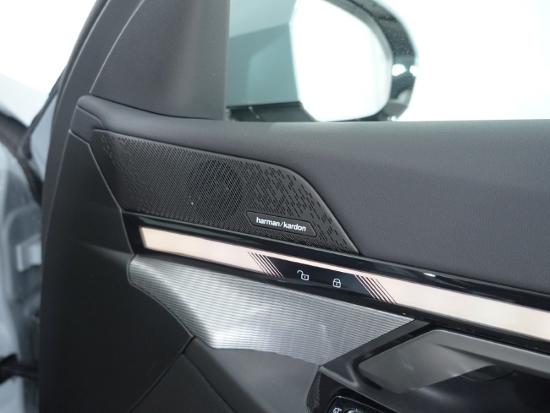  BMW 5 SERIES 530e M Sport 4dr Auto 4446388