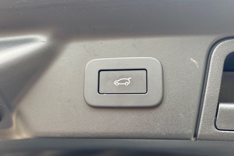 2026 (75) LAND ROVER RANGE ROVER VELAR 3.0 D300 MHEV Dynamic HSE 5dr Auto 5506802