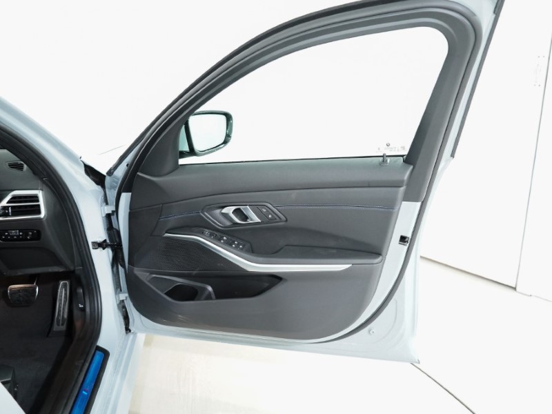  BMW 3 SERIES 320i M Sport 4dr Step Auto 4999297